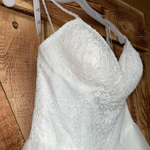 BRAND NEW WEDDING DRESS
